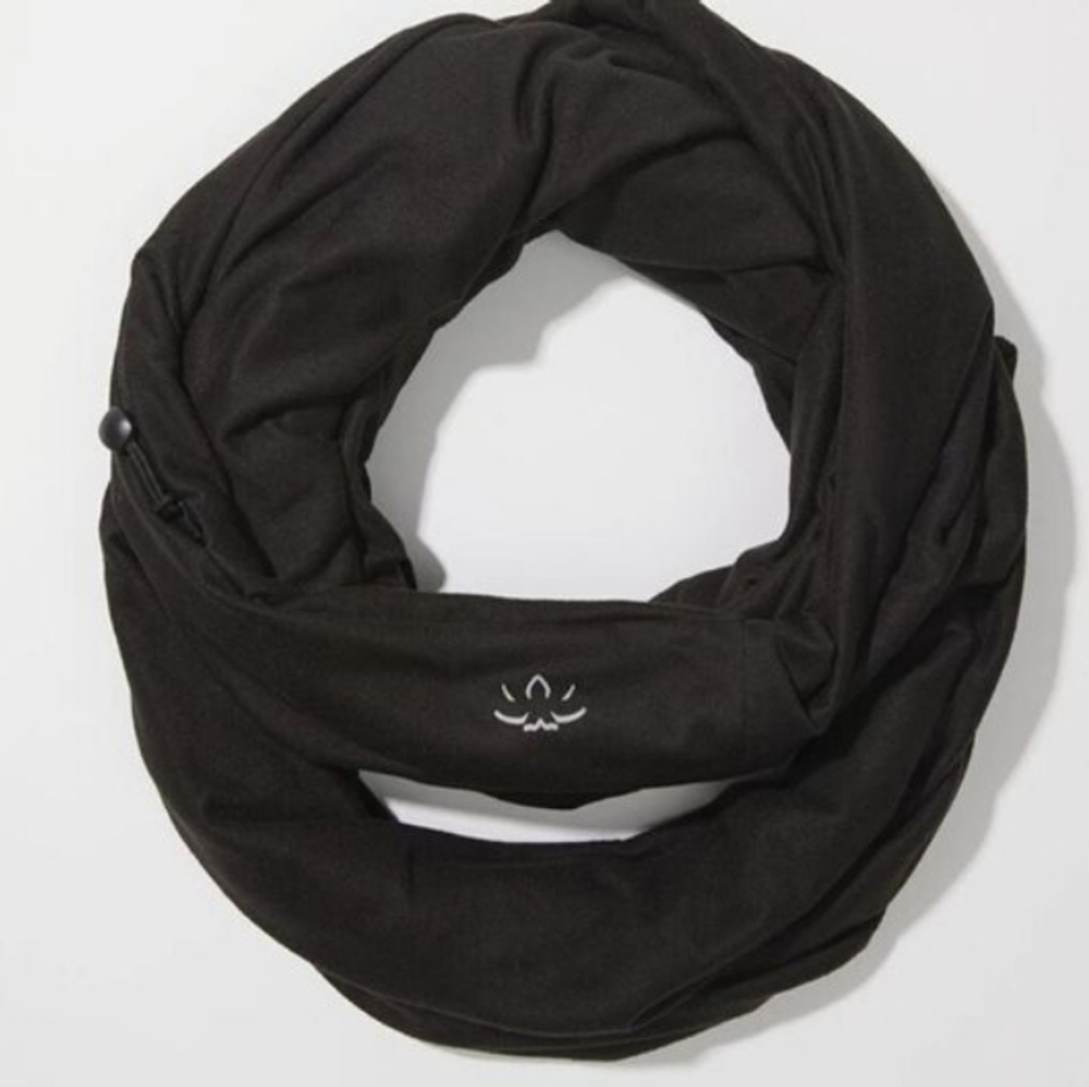 NWT BEYOND YOGA Infinity Scarf